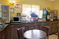 Super 8 by Wyndham Dania/Fort Lauderdale Arpt