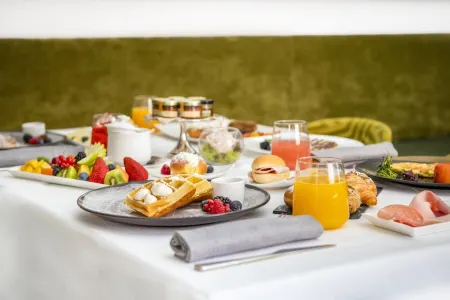 Elizabeth Unique Hotel Rome By Design Hotels Отели рядом с достопримечательностью «Botanical Garden of Rome»