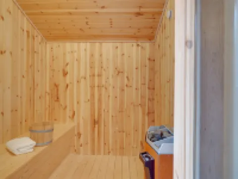 "Frida" - 700m from the Sea