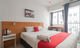 RedDoorz Apartment @ Grand Sentraland Karawang