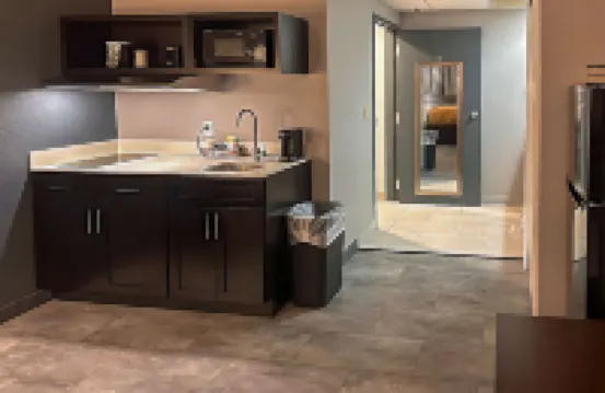 Suburban Studios Hotels in Williams County