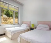 Kuandian Wangjiang Inn