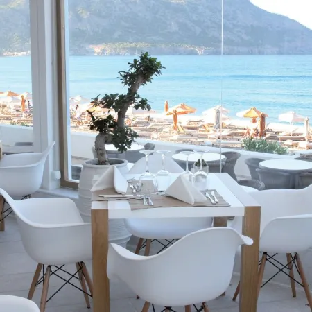 Konstantinos Palace