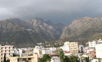 Trimrooms @ Katra Railway Station