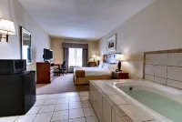 Baymont by Wyndham Kirksville University Area Hotels in La Plata