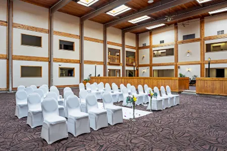 Quality Inn Frontier at US Hwy 30 Отели в г. Фултон