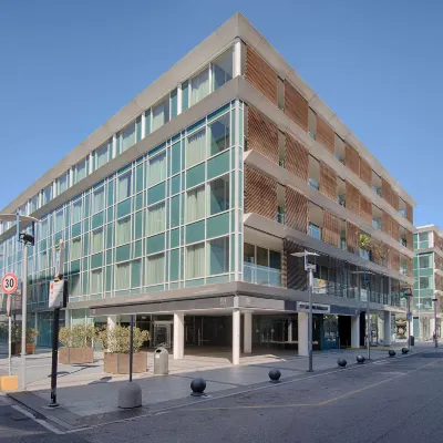 NH Savona Darsena Hotels near Savona Stazione