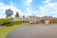 AmericInn by Wyndham Rhinelander Hotels near Rhinelander–Oneida County Airport