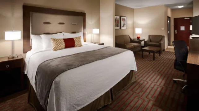 Best Western Plus Stevens County Inn Hotels in 