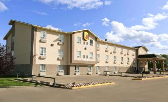 Super 8 by Wyndham Slave Lake AB
