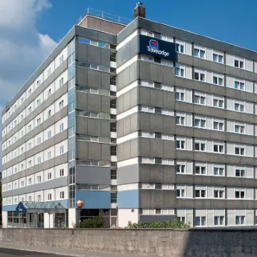 Travelodge Manchester Central Hotels near Blackfriars Bridge