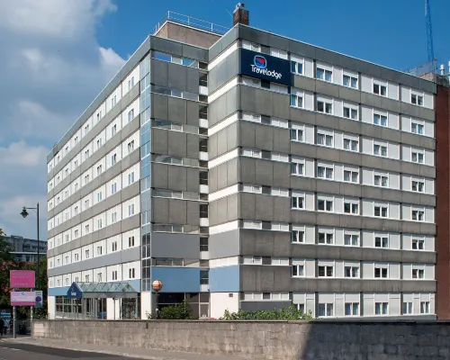 Travelodge Manchester Central Hotels near Spinningfields