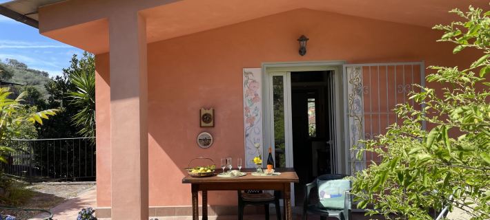 Casa dei Nonni (Imp425) Hotels in Imperia