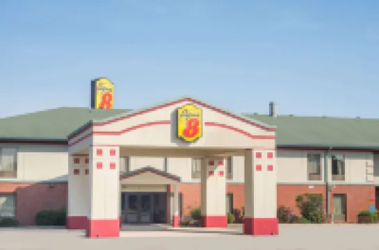 Super 8 by Wyndham Grayson Hôtels à : 