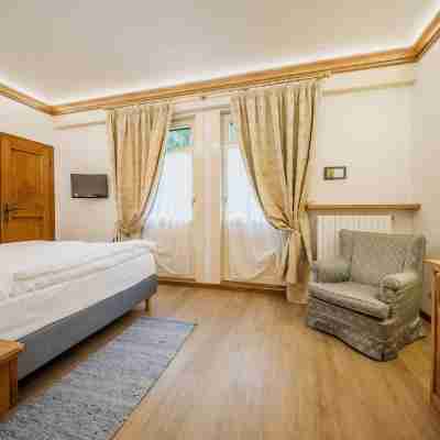 Franceschi Park Hotel Rooms