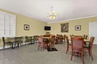 恩波里亞戴斯飯店