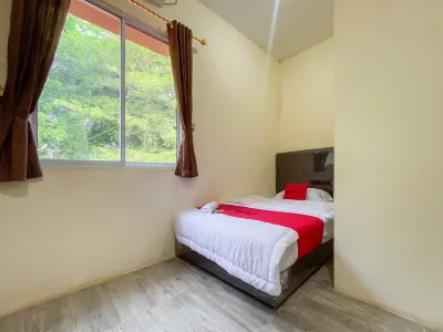 RedDoorz @ Cikitsu Batam Hotels in Sagulung