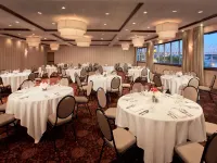 Sheraton Louisville Riverside Hotel Hotel di Jeffersonville