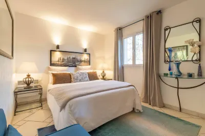 Villa 250m² Climatisée Piscine Chauffée & Fitness