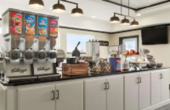 Country Inn & Suites by Radisson, Little Falls, MN