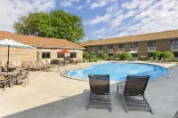 Best Western Plus Ramkota Hotel - Pool