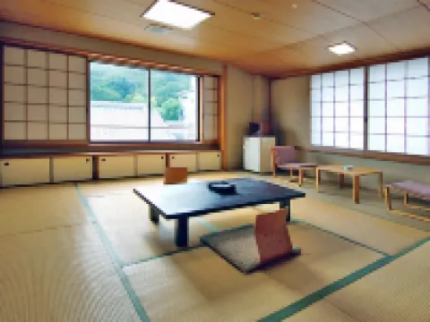 Nakamasu โรงแรมในทาเคโอะ