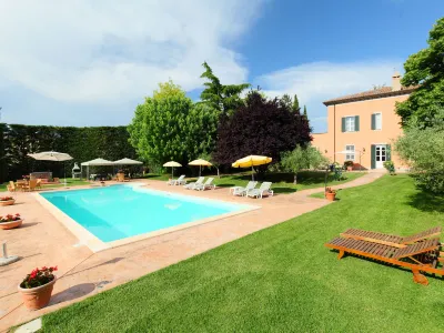 Paolotti Hotels near Oratorio S. Andrea