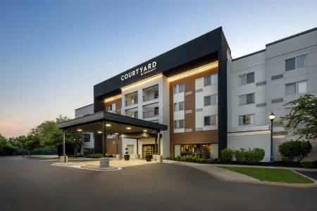 Courtyard Edison Woodbridge Отели в г. Мидлсекс
