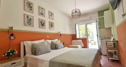 A Charming Oasis in the City Heart 2 - Mountain view