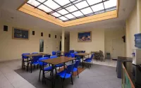 Garuda ZZ Hotel Hotel dekat ALUN ALUN SELATAN