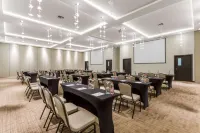 Wyndham Quito Airport Hotels in Пуэмбо