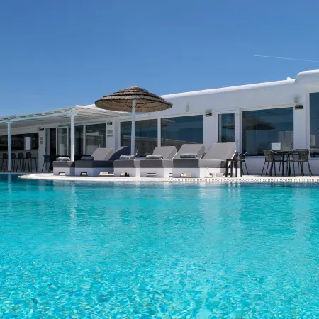 Giannoulaki Resort
