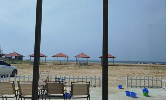 Fangdong Capsule Seaview Homestay Featured Homestay (Binhai Road)