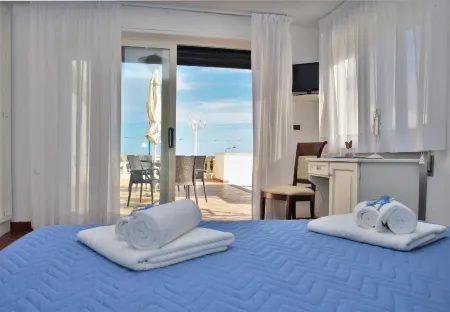 Hotel Villa Giovanna Отели в г. Marina di Mancaversa