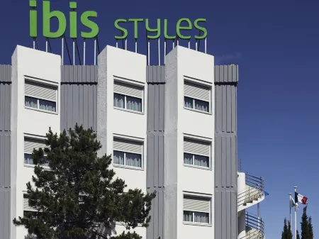 Ibis Styles Toulon la Seyne Sur Mer Отели рядом с достопримечательностью «Парк Фратерните»