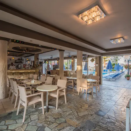 Porto Planos Beach Hotel