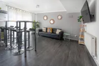 Get Away Holiday Home With Hot Tub Sleeps 6 Hotels in Telscombe Cliffs