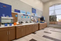 Holiday Inn Express & Suites OPELIKA AUBURN by IHG - breakfast