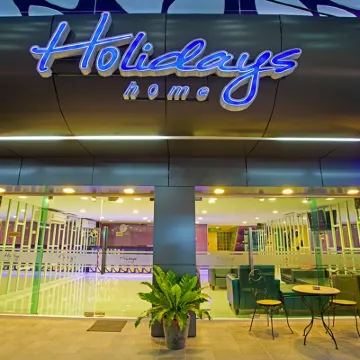 Holidays Home Các khách sạn gần Trung tâm mua sắm Tukcom Pattaya