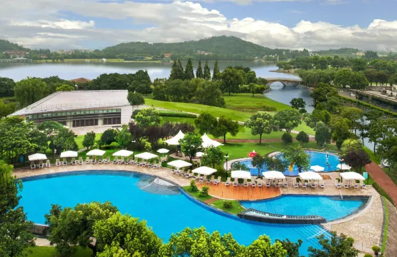 上海佘山世茂艾美酒店