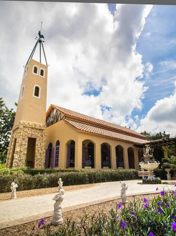 รูปภาพของลาโพรวองซ์ สวนผึ้ง โฮเต็ล