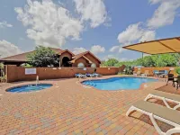 Comfort Inn Edinburg South - Pools