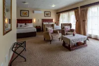 Global Village Guest House - parking
