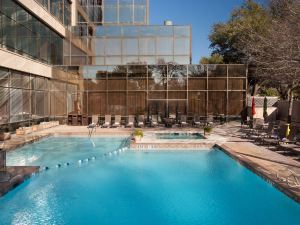 Renaissance Dallas Addison Hotel