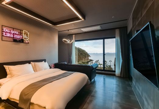 오션뷰 객실 내부 이미지