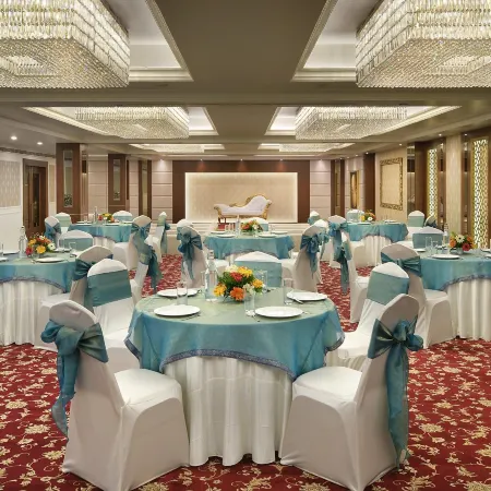 10 Park Street Hotel & Banquets