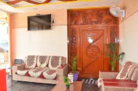 Hotel Panchavarnaa - breakfast