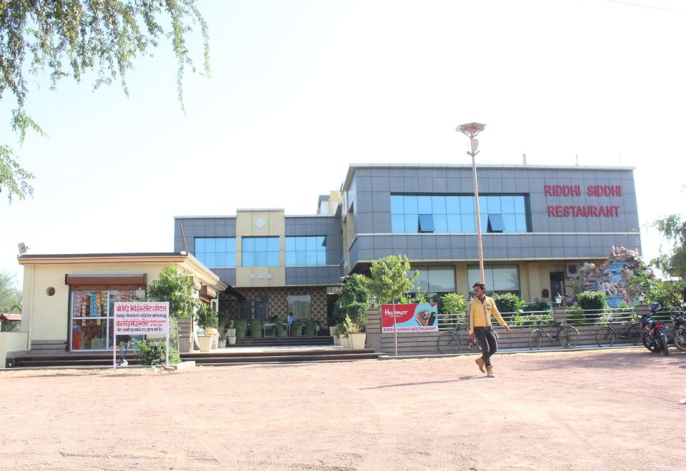 hotel overview picture