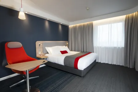 Holiday Inn Express Glasgow Airport