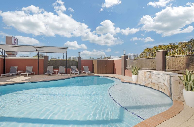Best Western Plus Edinburg Inn Suites photo 2